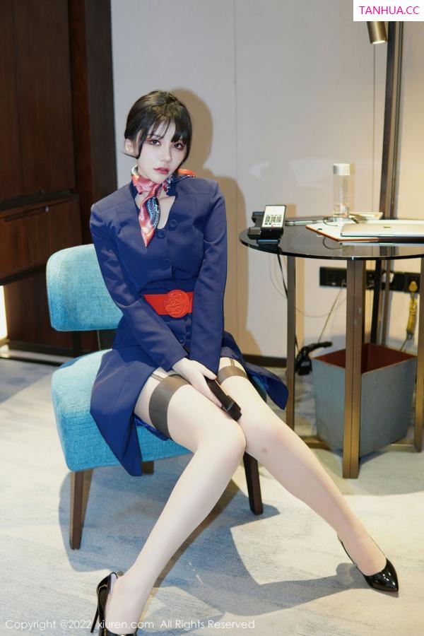   [XiuRen]高清写真图 2022.12.27 No.6048 桃桃子_ 空姐制服第22张图片
